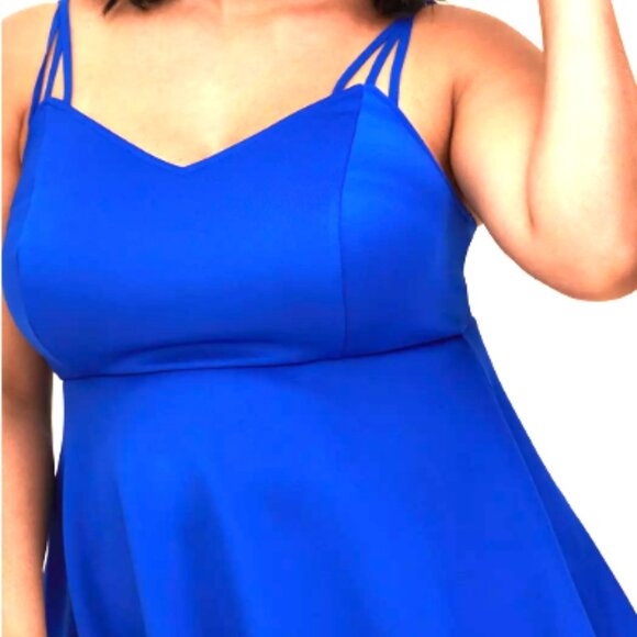 Torrid Scuba Strappy Peplum Top - Picture 2 of 11